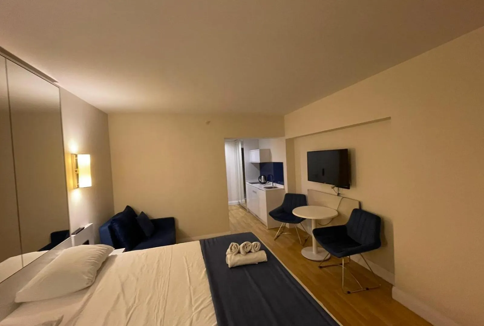 Batumi Orbi City 5*,  Georgien